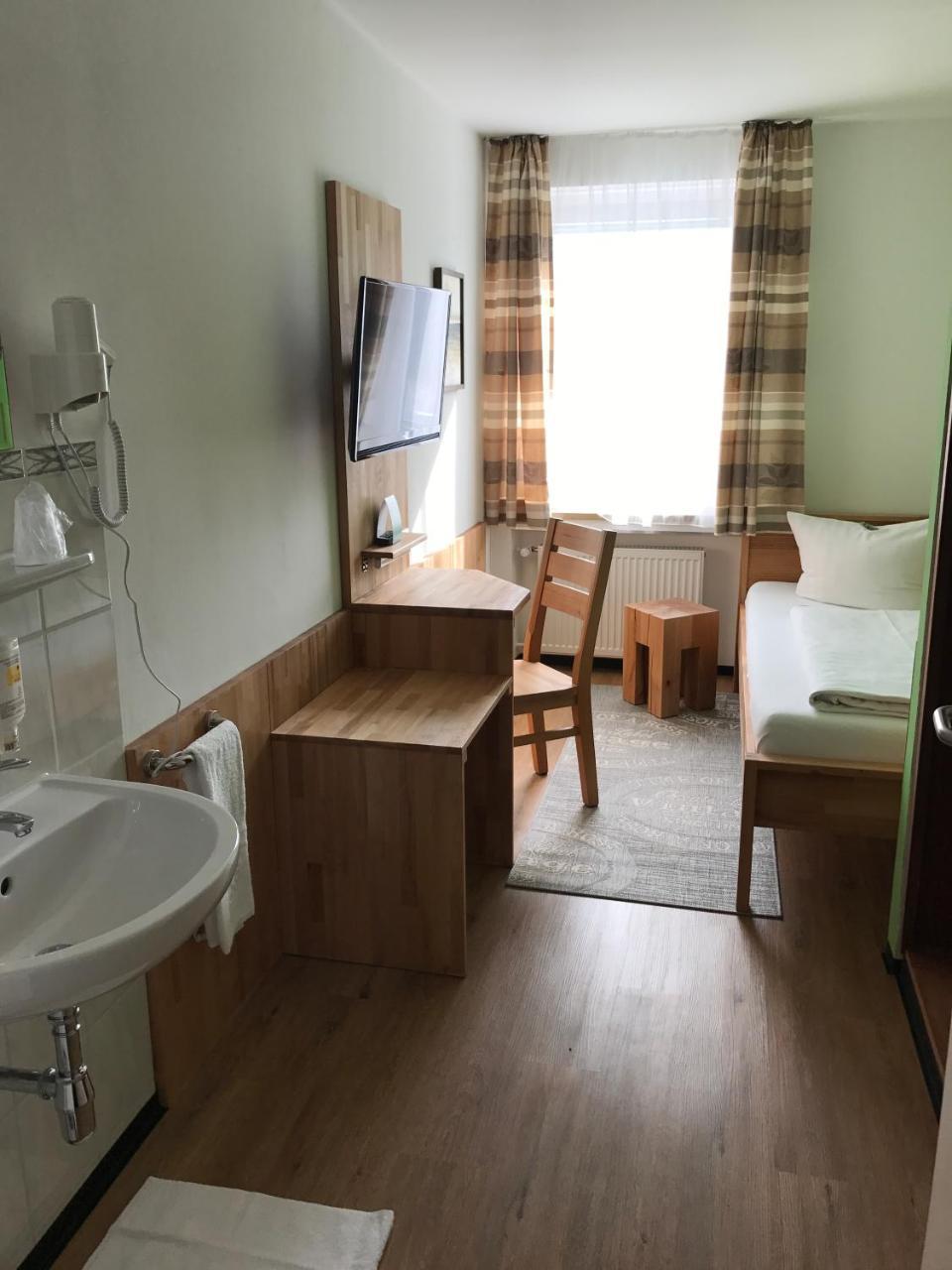 Hotel Luitpold Landshut Esterno foto